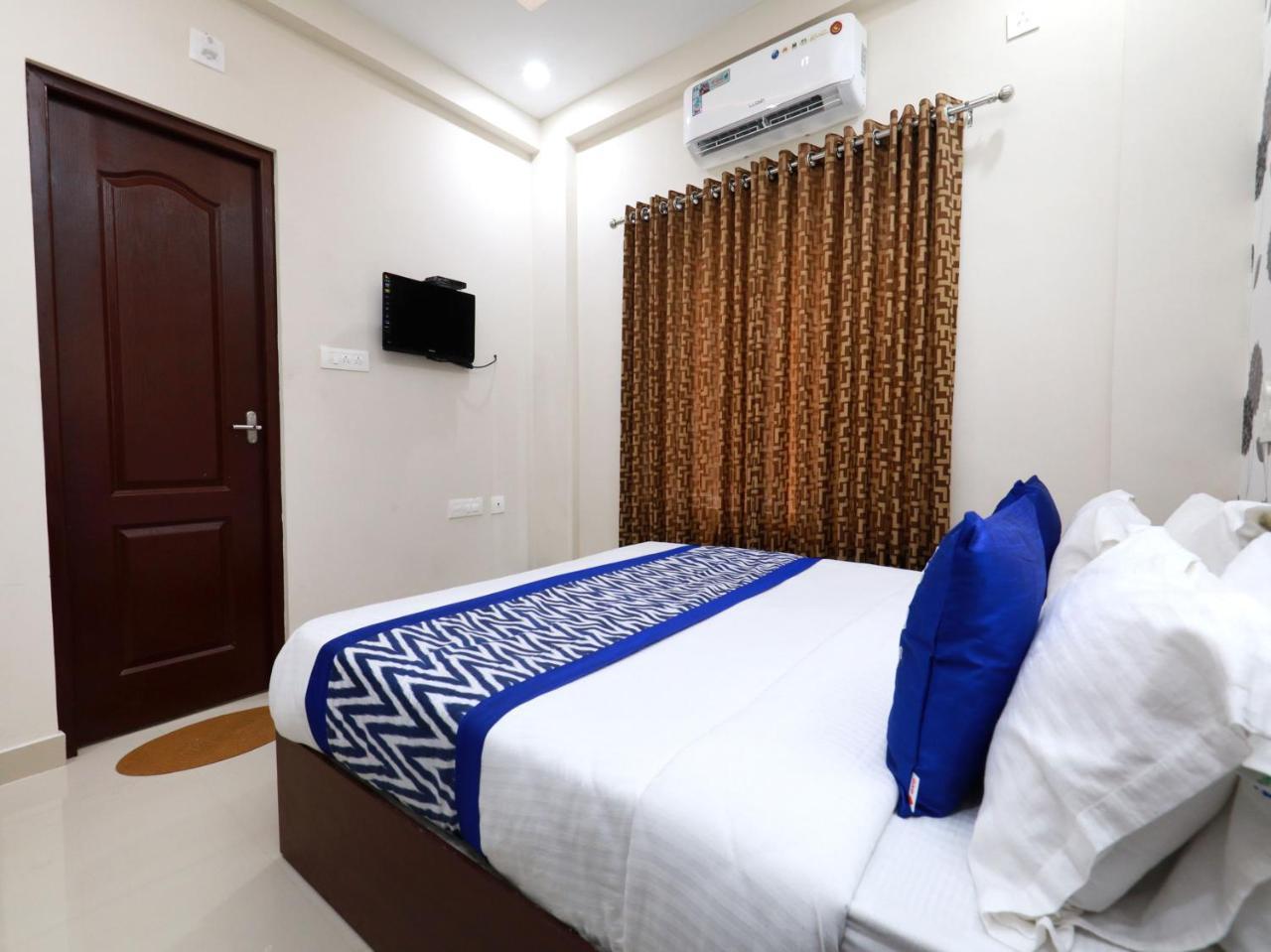 Oyo 6728 Almas Residency Hotel Kochi Екстериор снимка