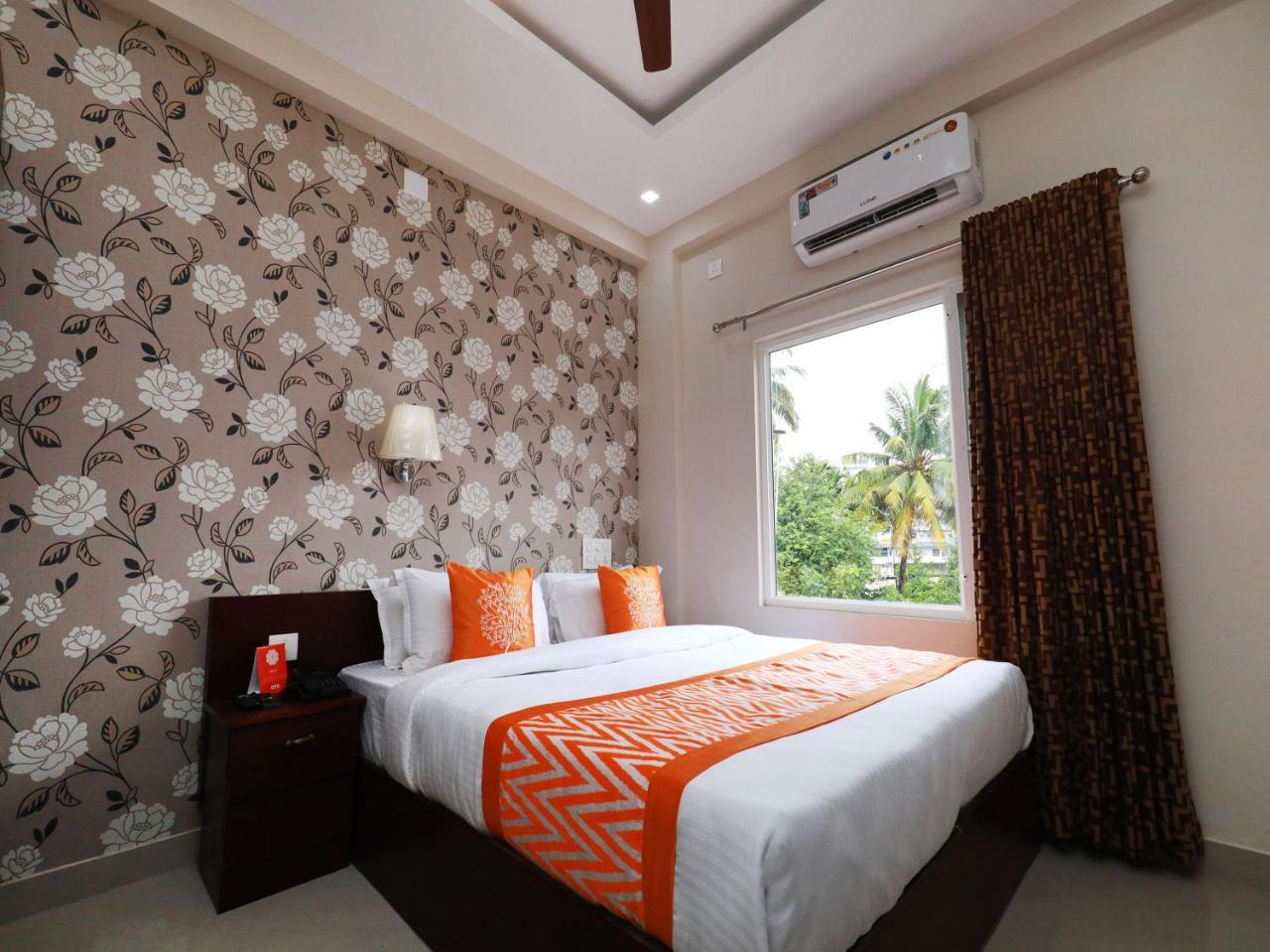 Oyo 6728 Almas Residency Hotel Kochi Екстериор снимка