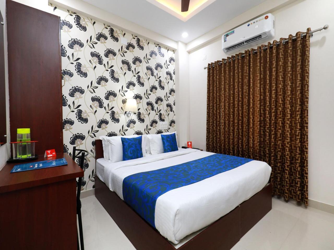 Oyo 6728 Almas Residency Hotel Kochi Екстериор снимка