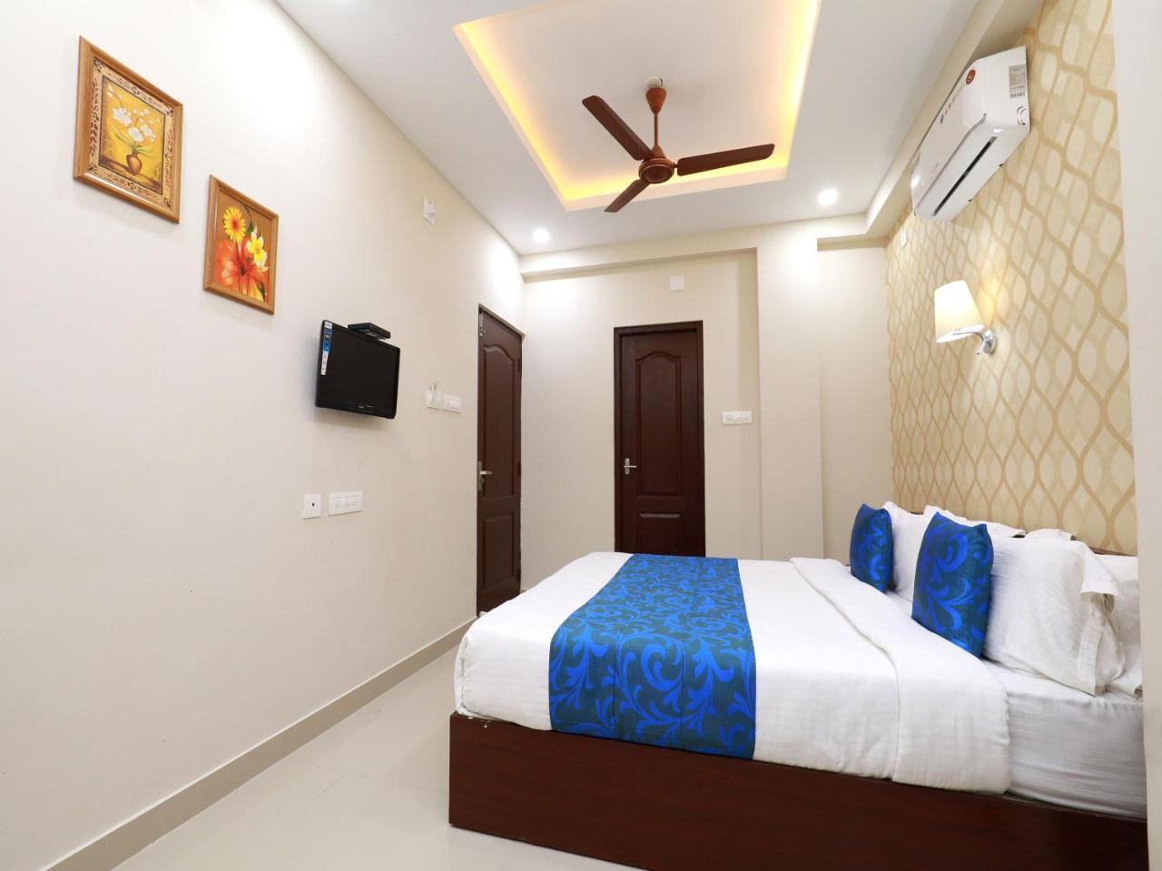 Oyo 6728 Almas Residency Hotel Kochi Екстериор снимка