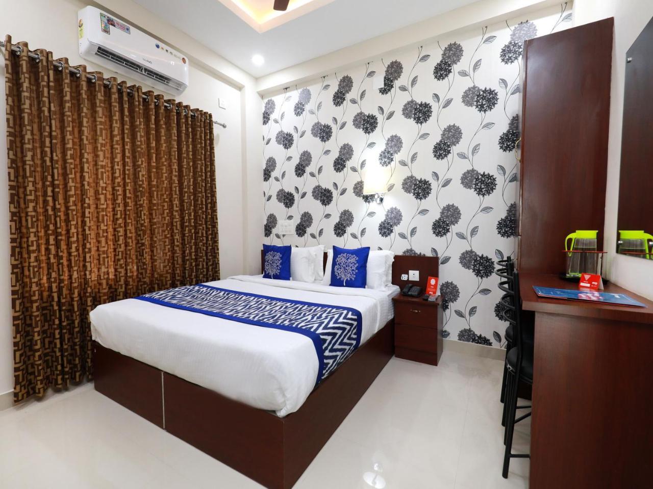 Oyo 6728 Almas Residency Hotel Kochi Екстериор снимка