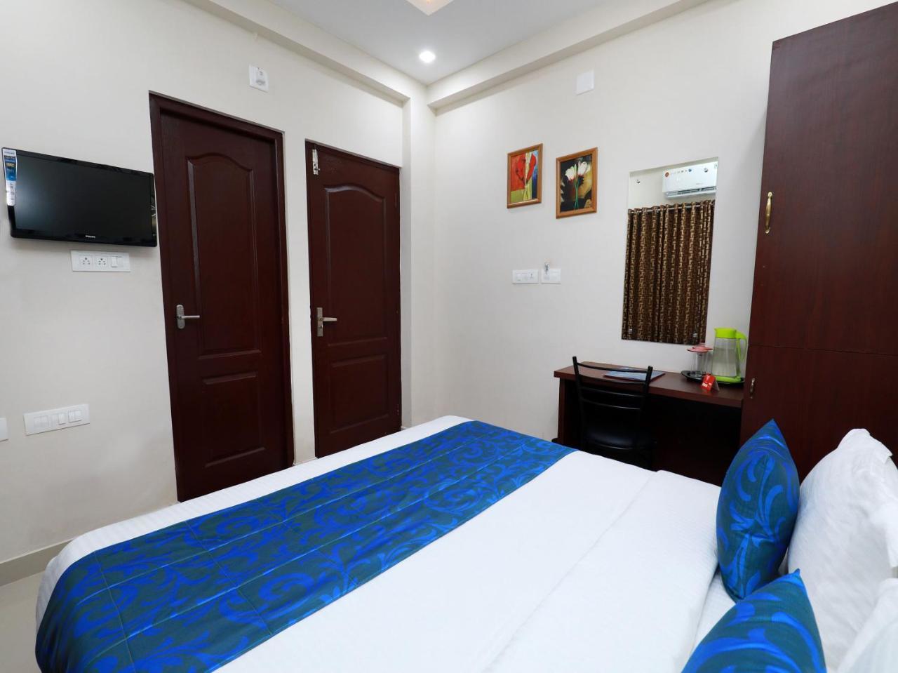 Oyo 6728 Almas Residency Hotel Kochi Екстериор снимка