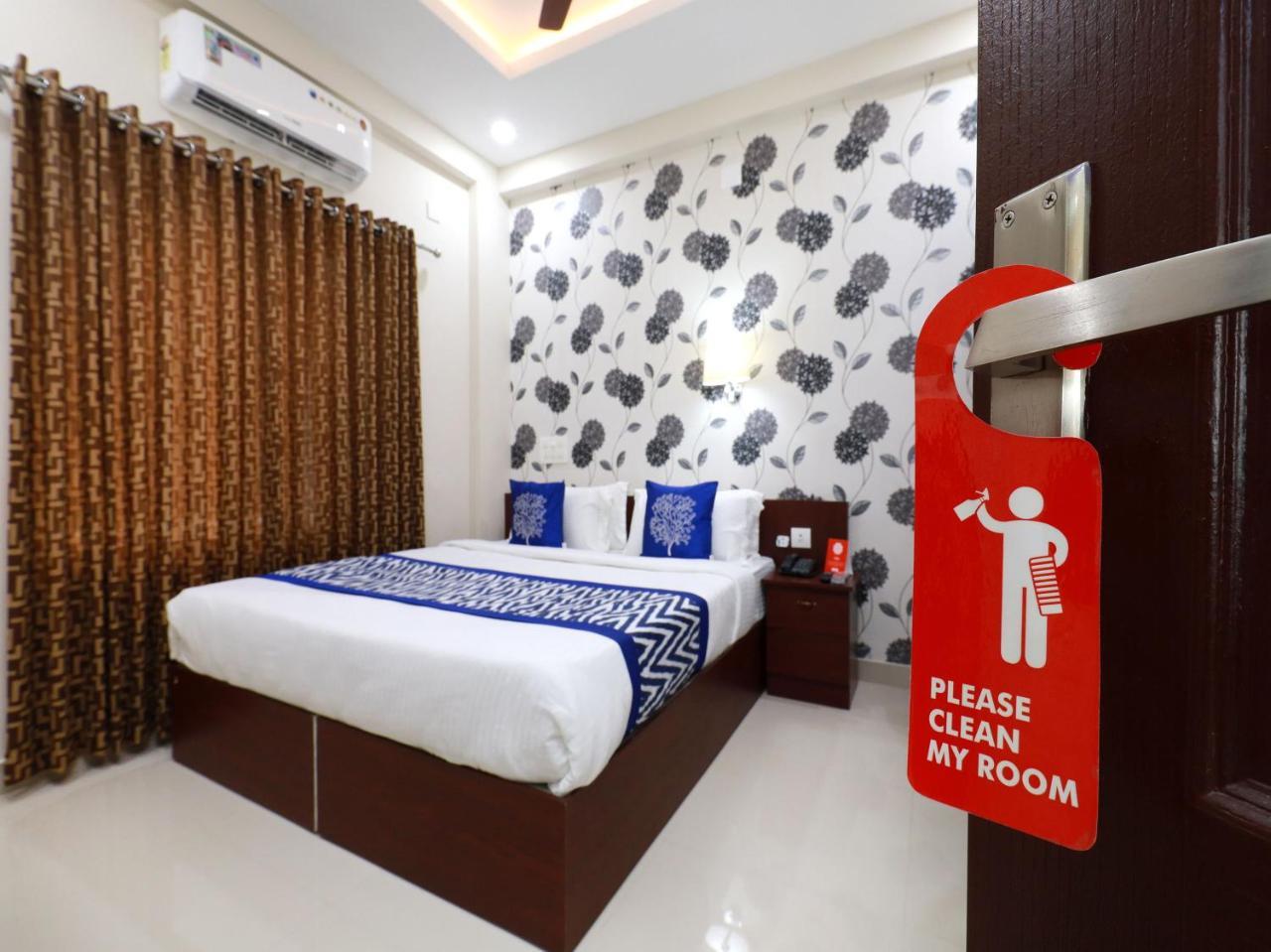 Oyo 6728 Almas Residency Hotel Kochi Екстериор снимка