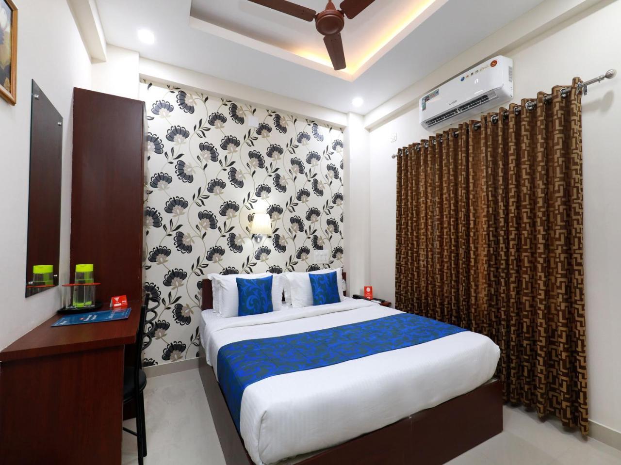 Oyo 6728 Almas Residency Hotel Kochi Екстериор снимка