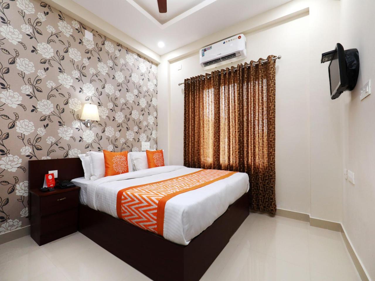 Oyo 6728 Almas Residency Hotel Kochi Екстериор снимка